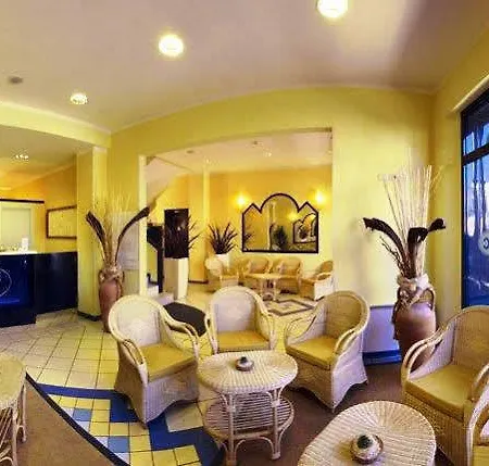 Capitol Aparthotel 4*