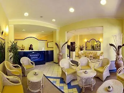 Capitol מלון דירות 4*