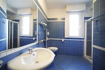 Capitol 4* קאטוליקה