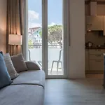 Capitol 4*