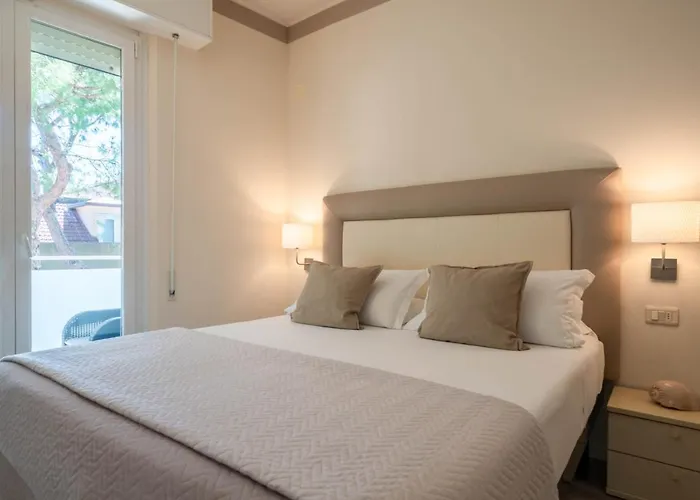 Capitol Aparthotel 4*